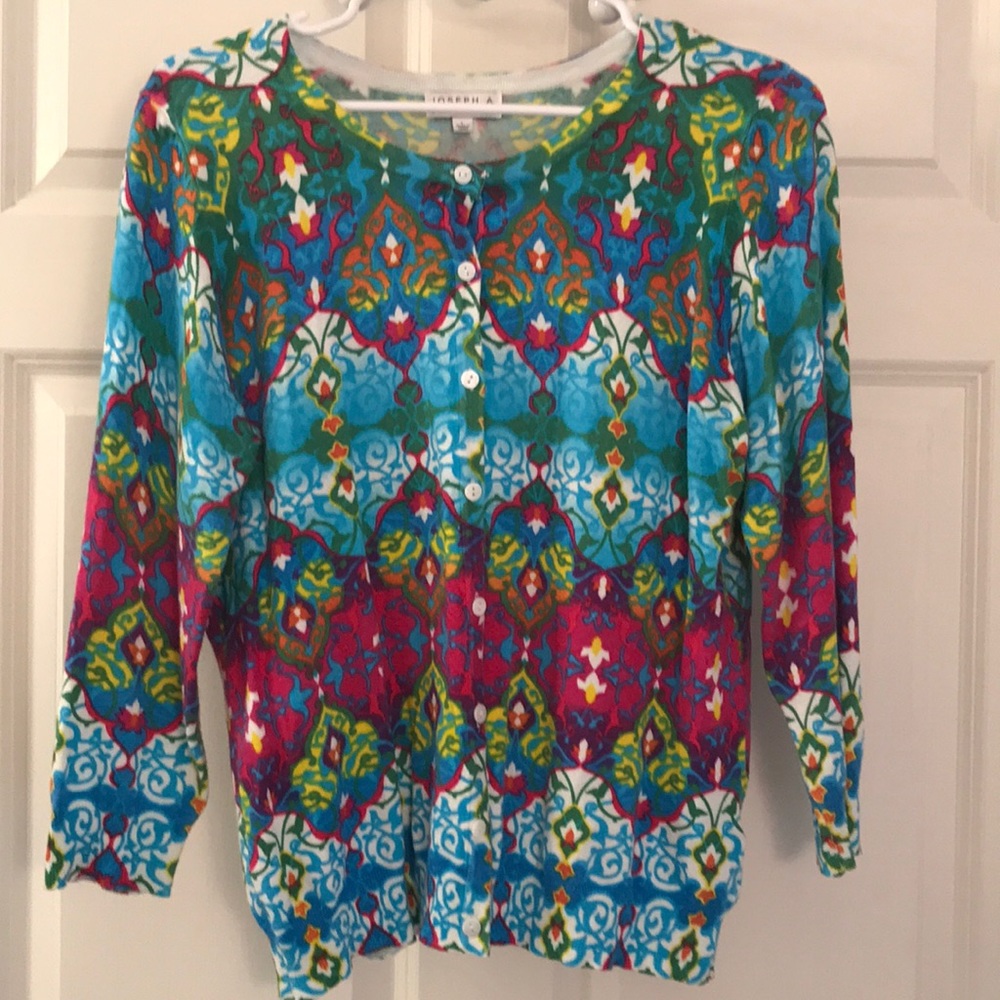 Beautiful Joseph A. Sweater 🌸🌸🌸